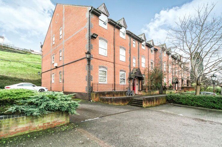 1 bed flat for sale in Dale Road, Reading, Berkshire RG2, £150,000