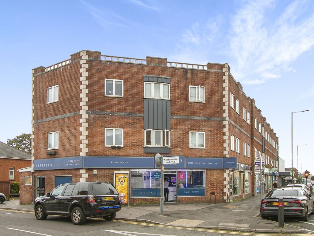 1 bed flat for sale in Holdenhurst Road, Bournemouth BH8, £125,000