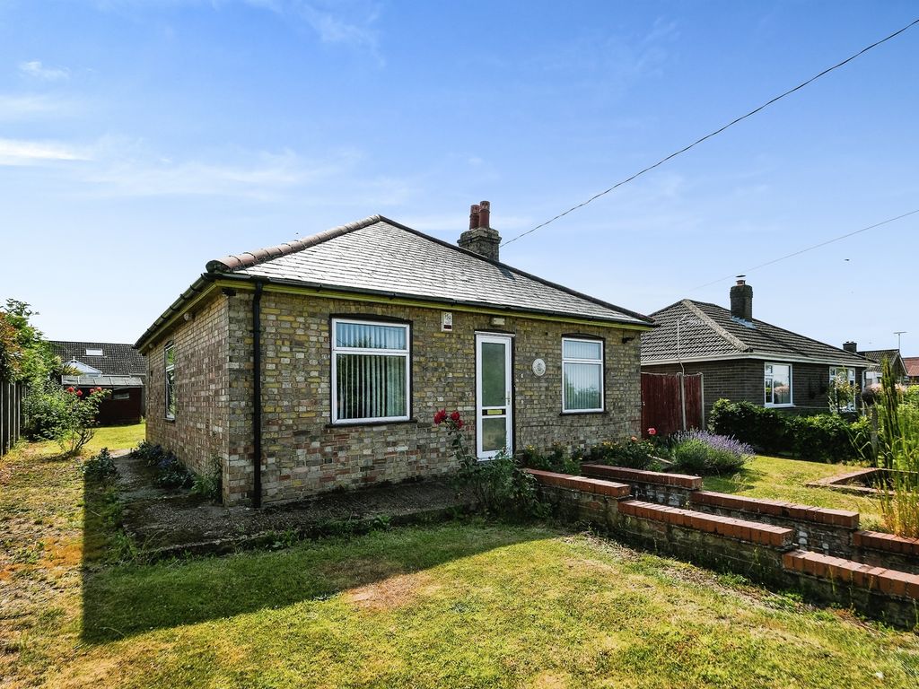 3 bed detached bungalow for sale in West End, Hilgay, Downham Market PE38, £160,000