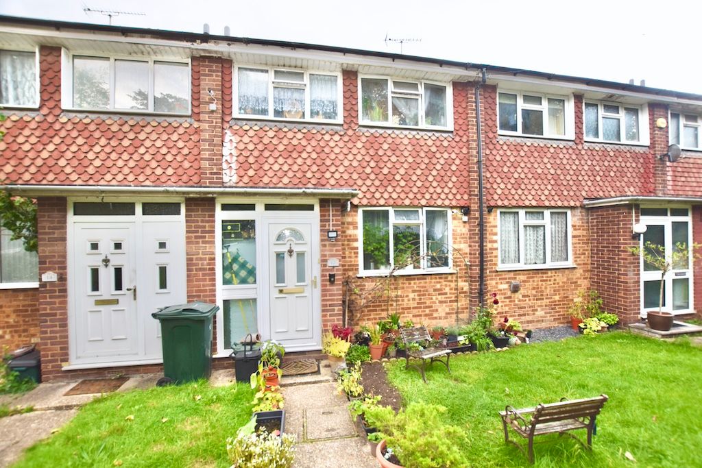 2 bed terraced house for sale in Prestwood Close, High Wycombe, Bucks HP12, £280,000