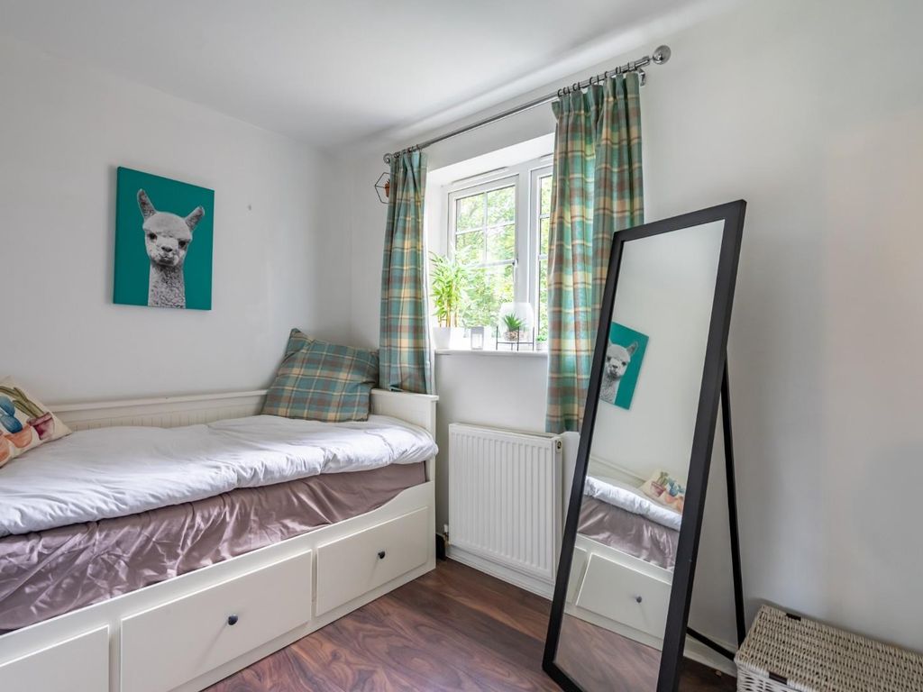 2 bed flat for sale in Redbarn Drive, Osbaldwick, York YO10, £200,000