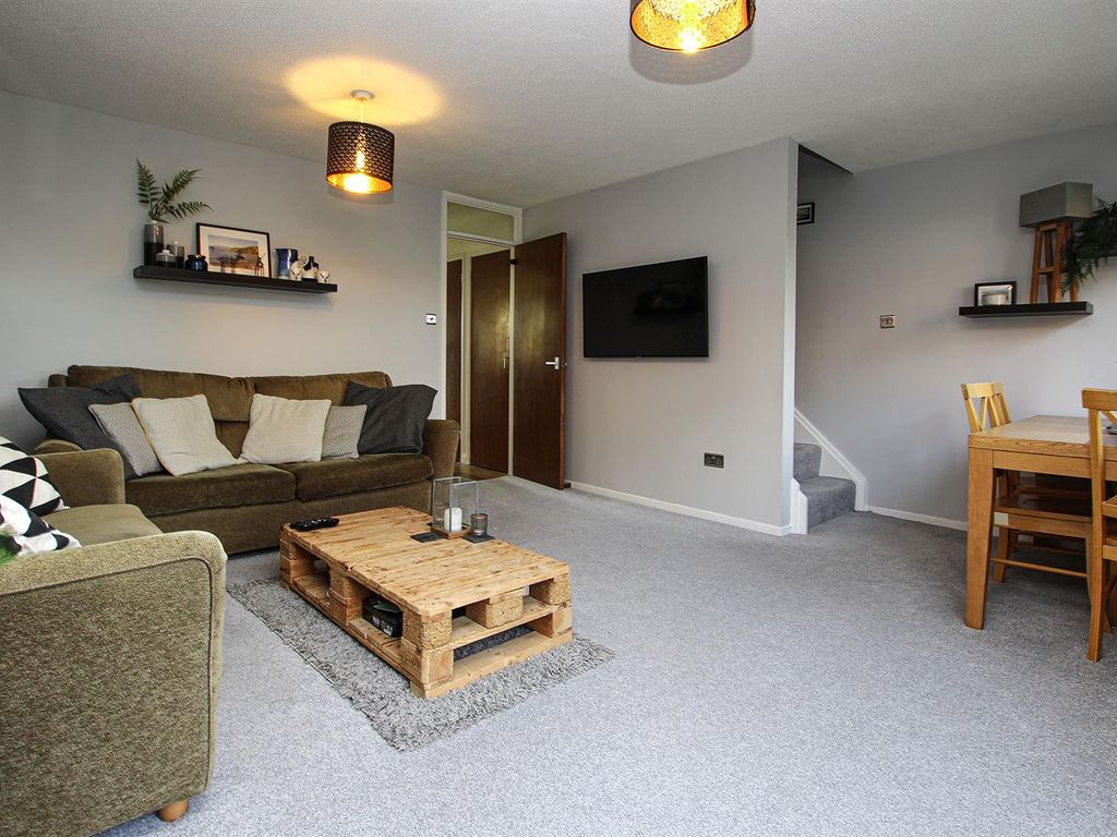 2 bed terraced house for sale in Persimmon Walk, Newmarket CB8, £260,000