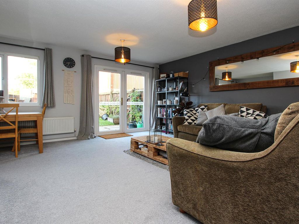 2 bed terraced house for sale in Persimmon Walk, Newmarket CB8, £260,000