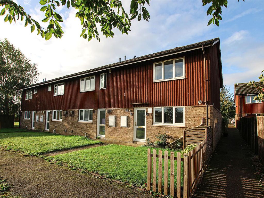 2 bed terraced house for sale in Persimmon Walk, Newmarket CB8, £260,000