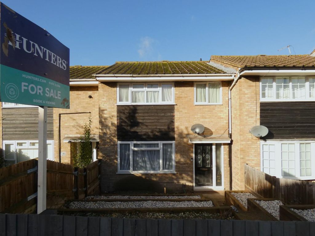 2 bed terraced house for sale in Lorton Close, Gravesend DA12, £300,000