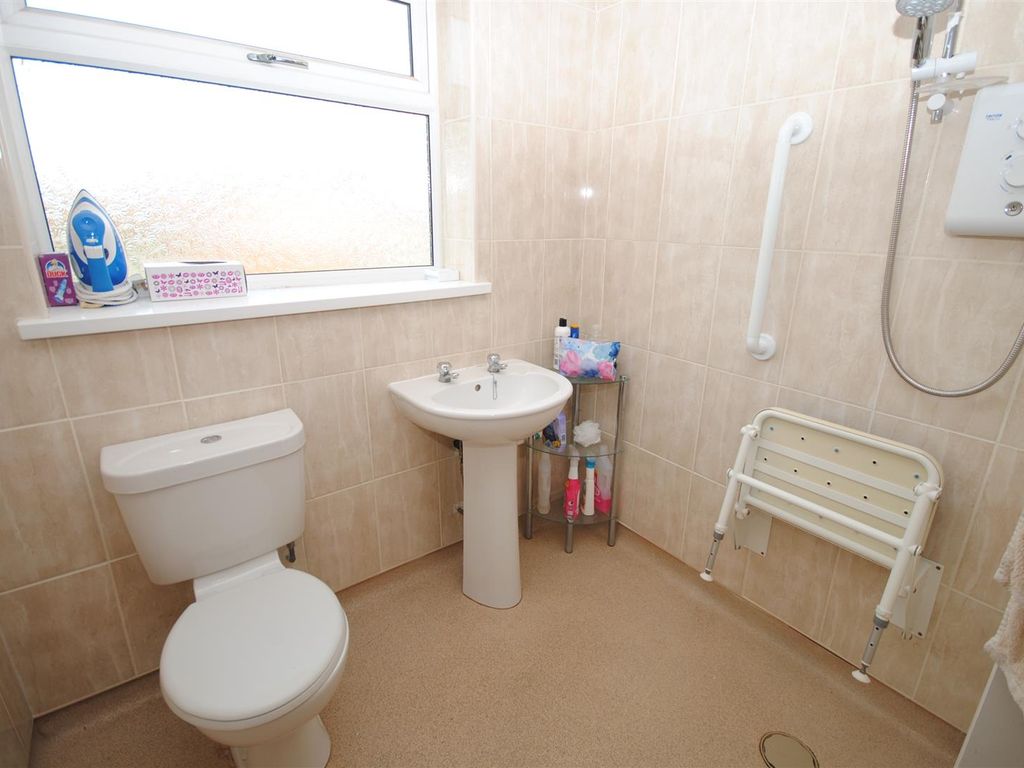 3 bed terraced house for sale in Coupland Road, Garforth, Leeds LS25, £180,000