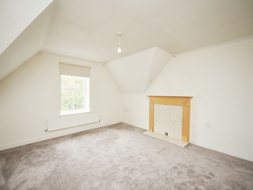 2 bed flat for sale in Park View, Cotford St. Luke, Taunton TA4, £160,000