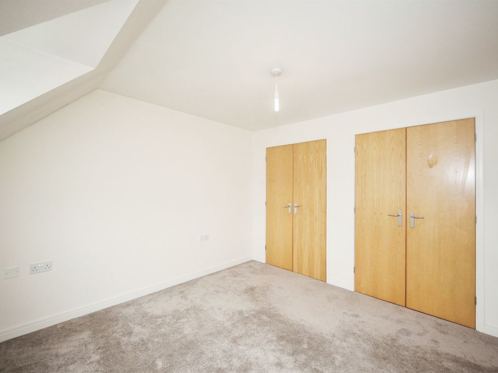 2 bed flat for sale in Park View, Cotford St. Luke, Taunton TA4, £160,000