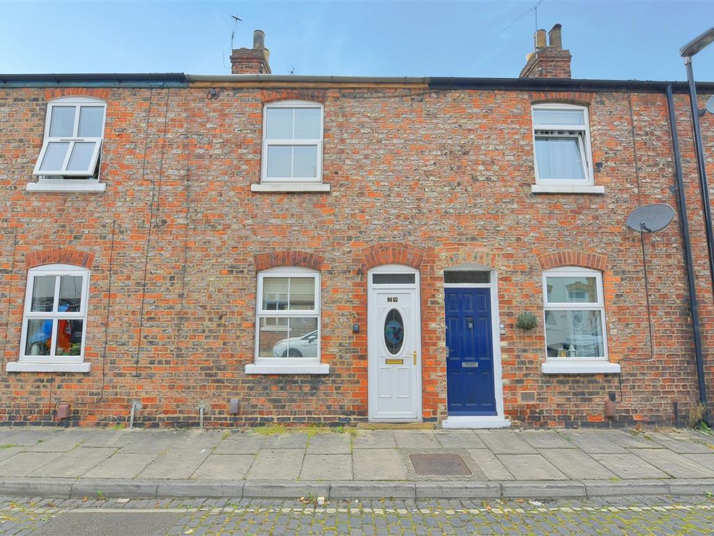 2 bed terraced house for sale in Carleton Street, York YO26, £225,000