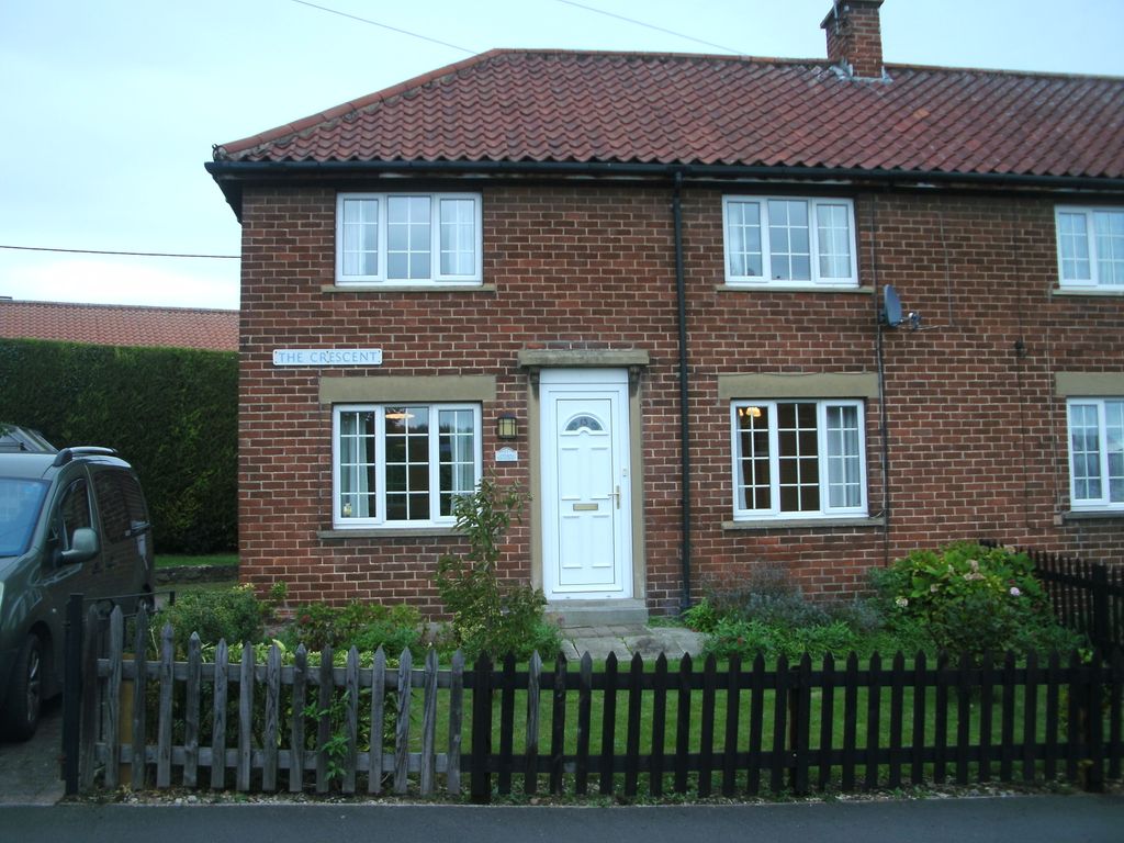 3 bed semi-detached house for sale in The Crescent, Helmsley, York YO62, £260,000