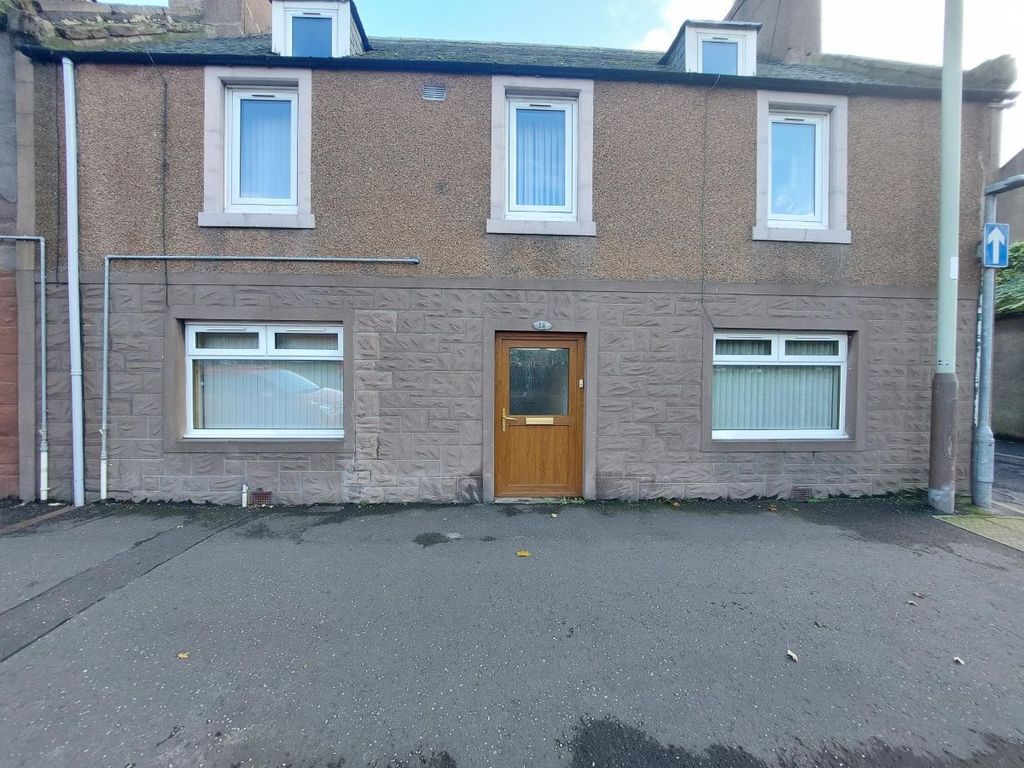 2 bed flat for sale in St. Peters Place, Montrose DD10, £73,000