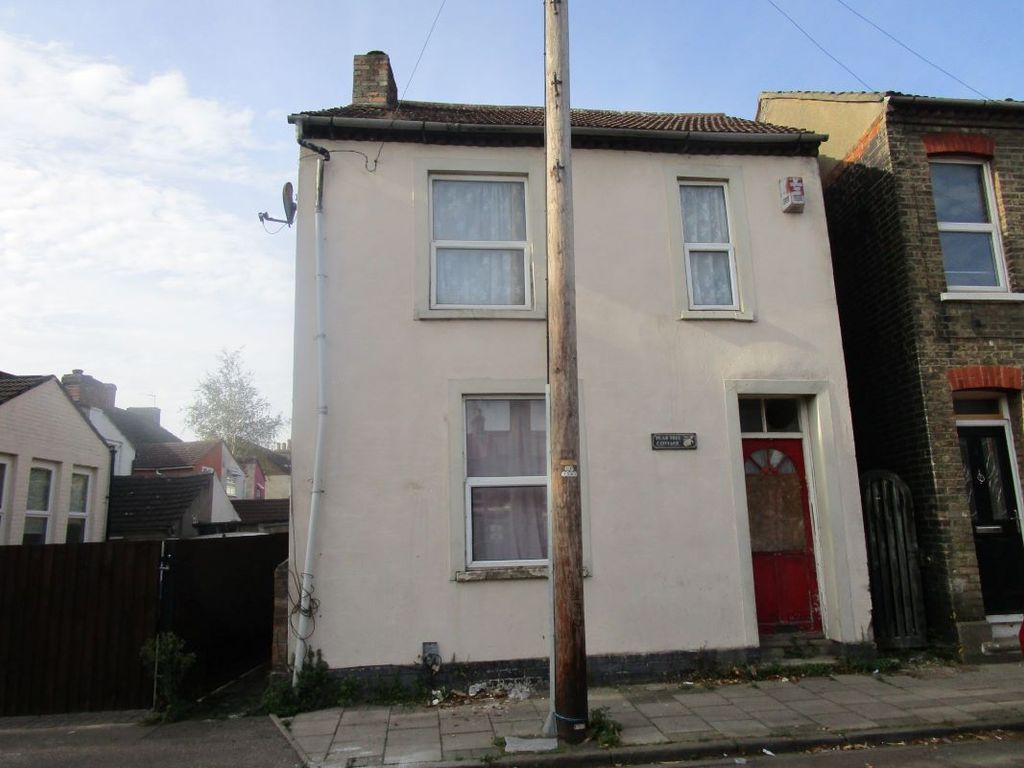 2 bed block of flats for sale in 2 Battison Street, Bedford, Bedfordshire MK40, £95,000