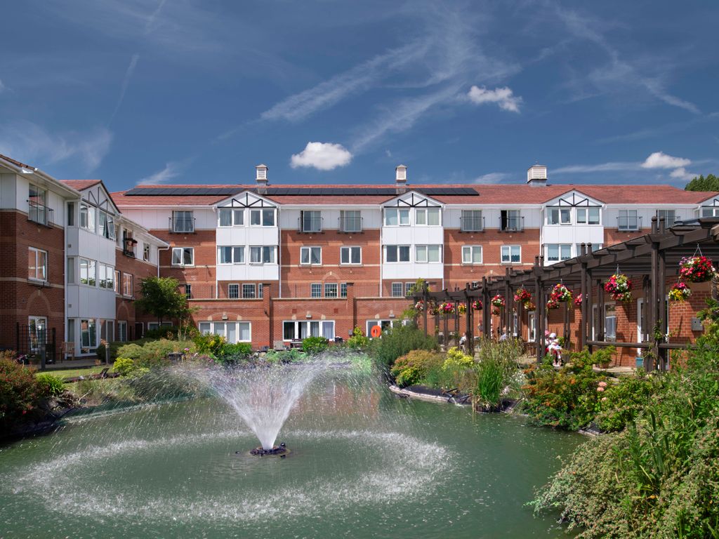 1 bed flat for sale in Arena Gardens, Warrington WA2, £115,000