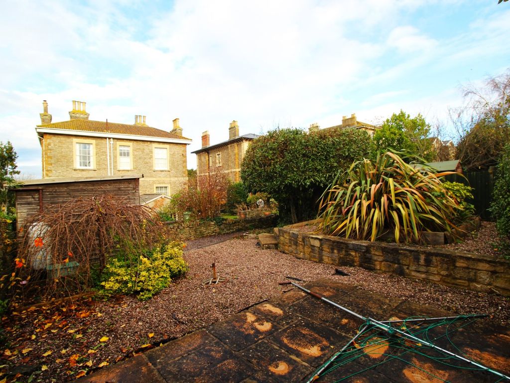 1 bed flat for sale in Elton Road, Clevedon, North Somerset BS21, £189,950