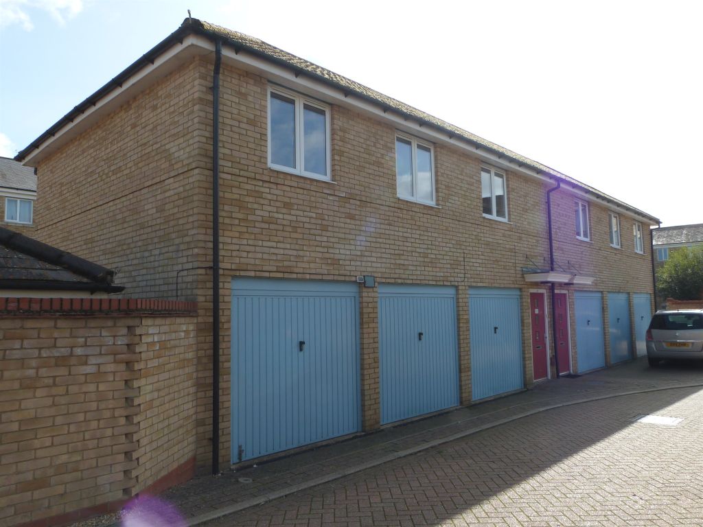 2 bed property for sale in Graham Road, Cambridge CB4, £270,000