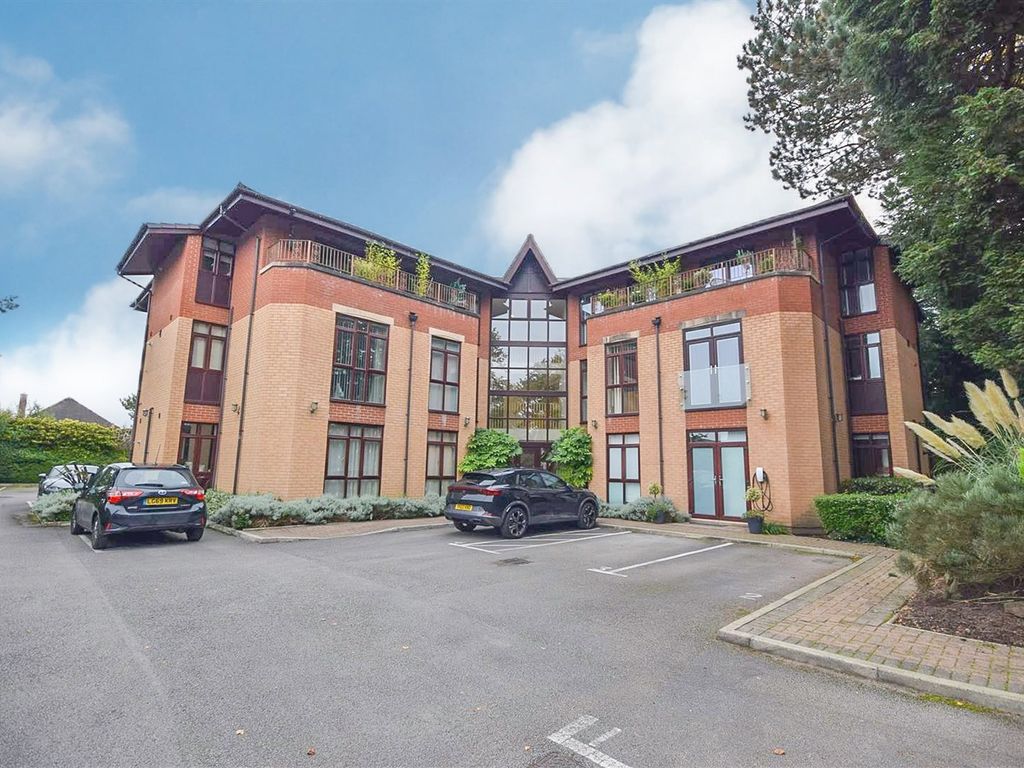2 bed flat for sale in Moseley Road, Cheadle Hulme, Cheadle SK8, £230,000