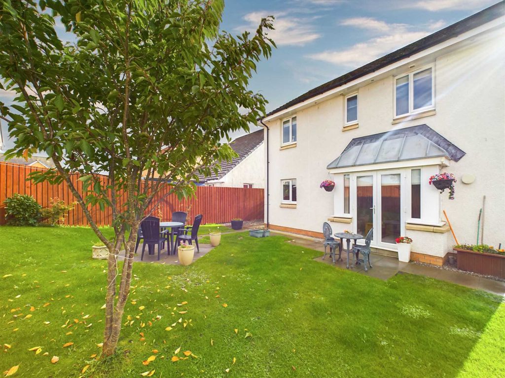 4 bed detached house for sale in Shankly Drive, Morningside ML2, £240,000