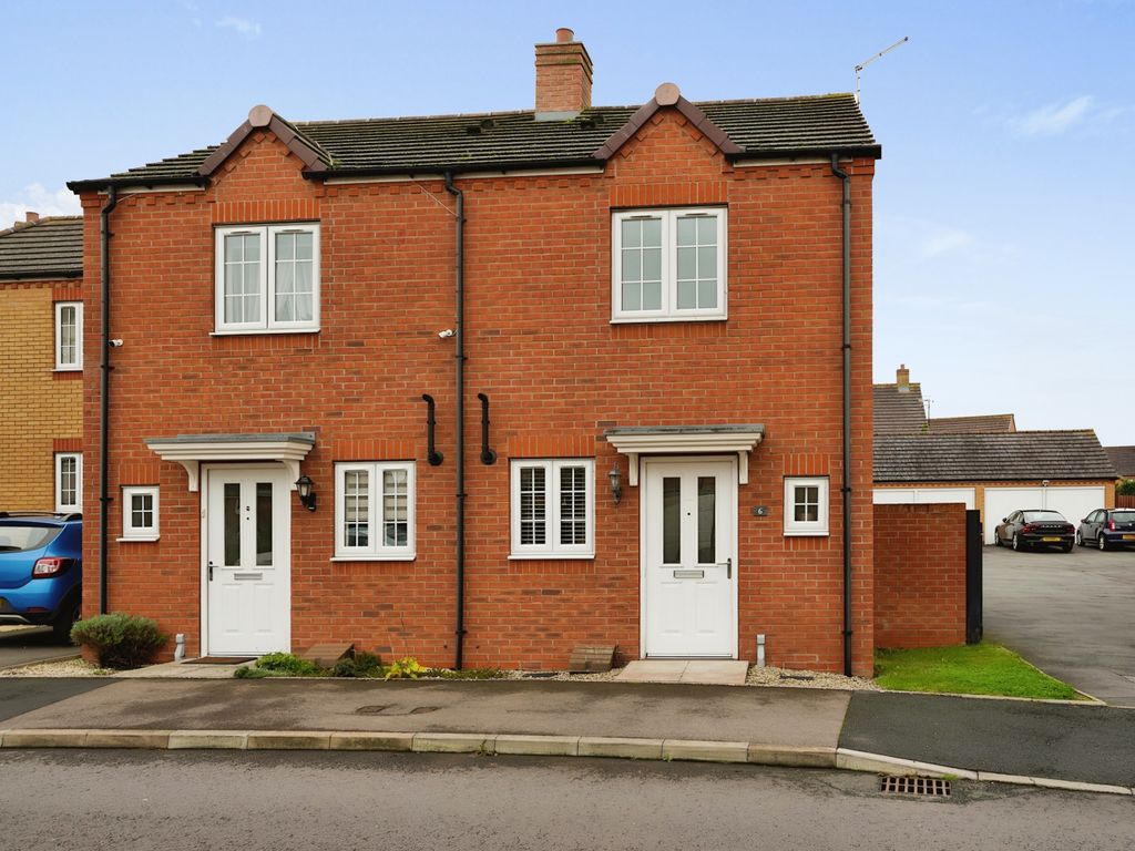 2 bed detached house for sale in Cornflower Drive, Evesham, Worcestershire WR11, £230,000