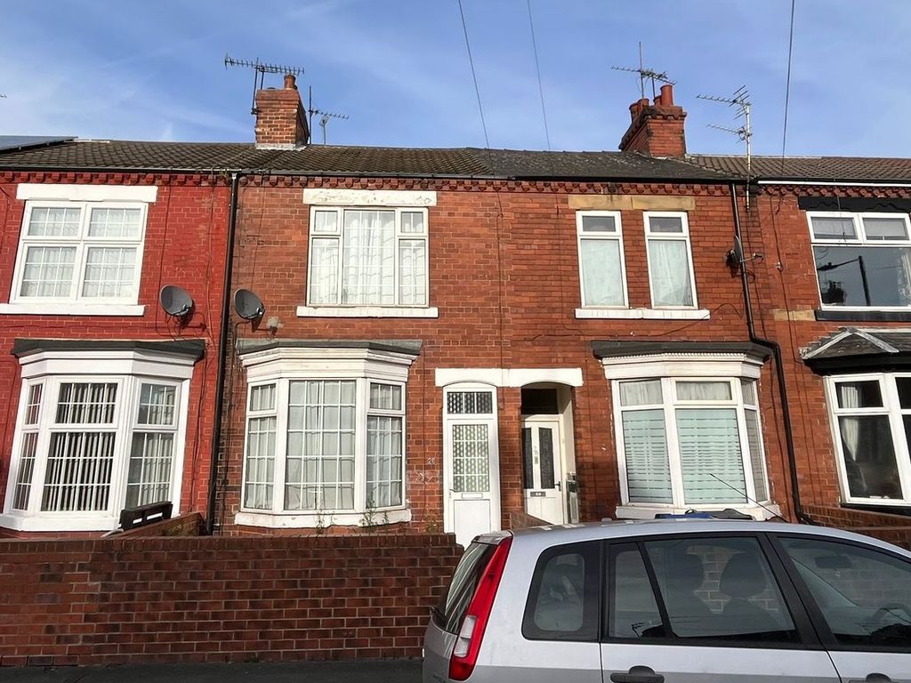 3 bed terraced house for sale in Coronation Road, Doncaster DN4, £95,000