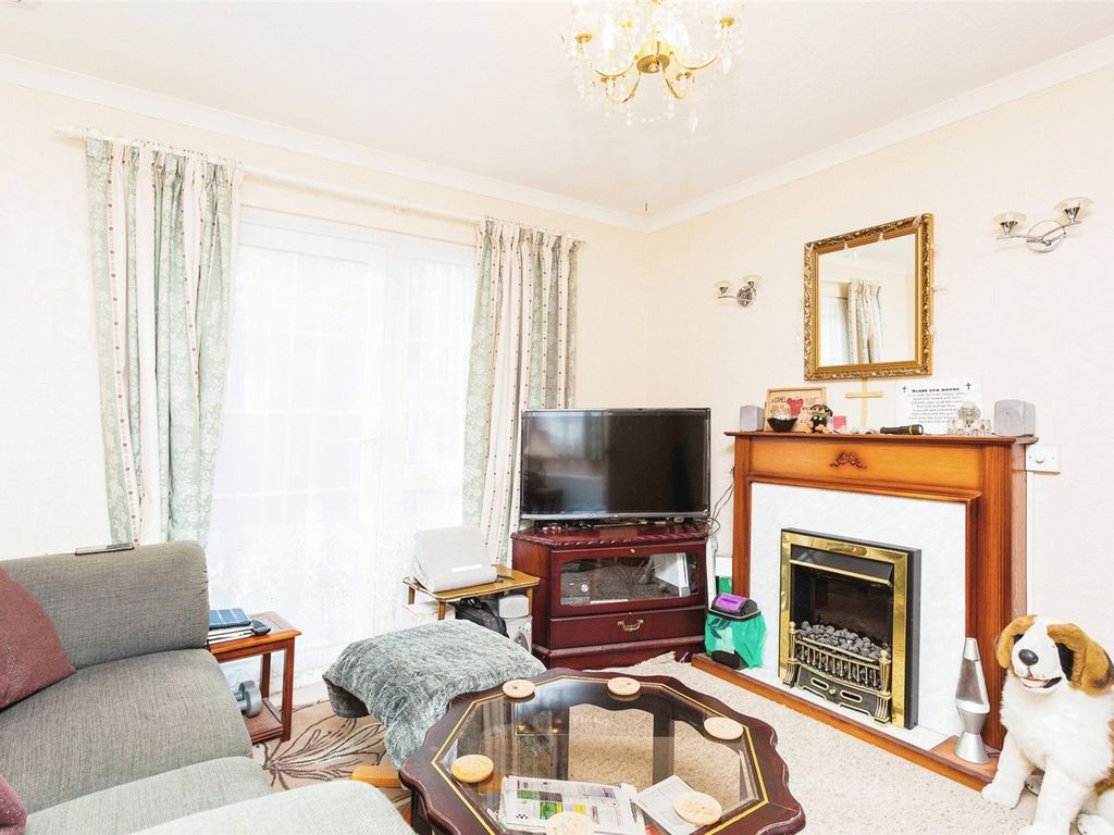1 bed property for sale in Siskin Avenue, Turners Hill Park, Turners Hill, Crawley RH10, £180,000