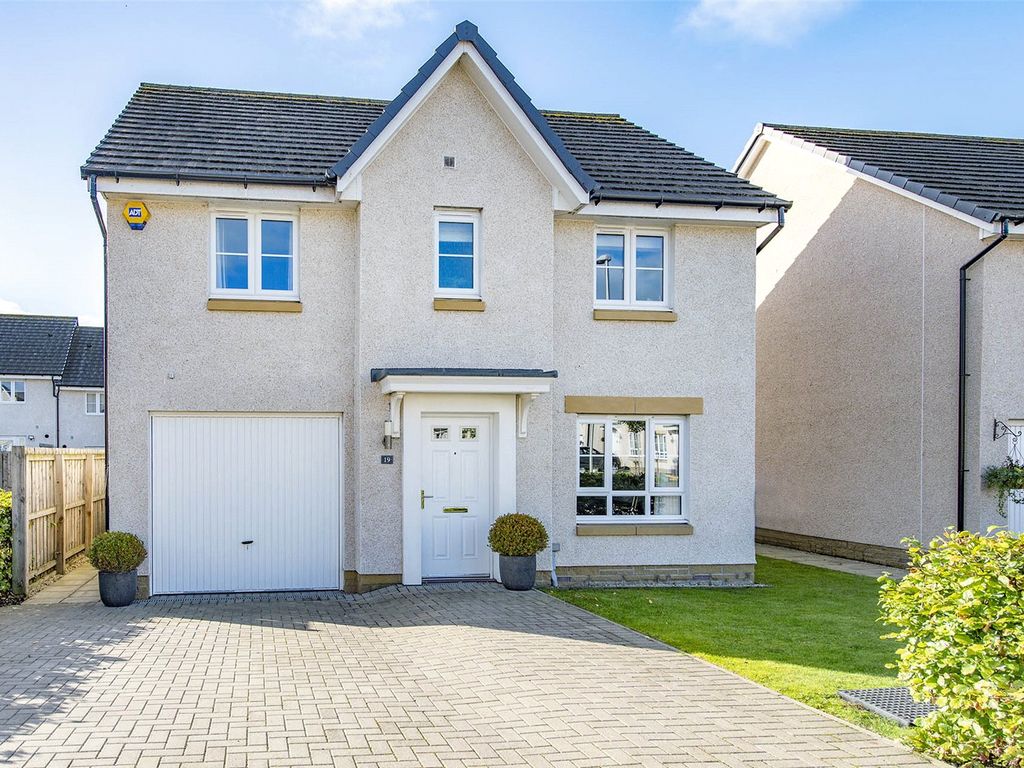4 bed detached house for sale in Riverway Place, Highland Gate, Stirling FK8, £322,000