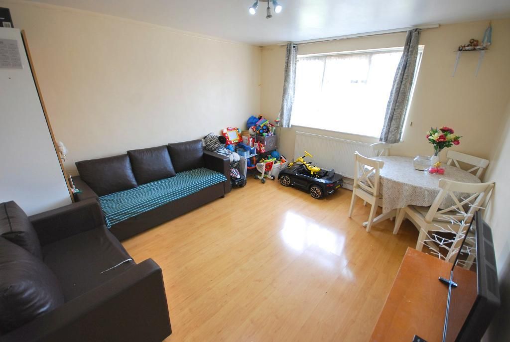 1 bed flat for sale in Ealing Road, Wembley, Middlesex HA0, £275,000
