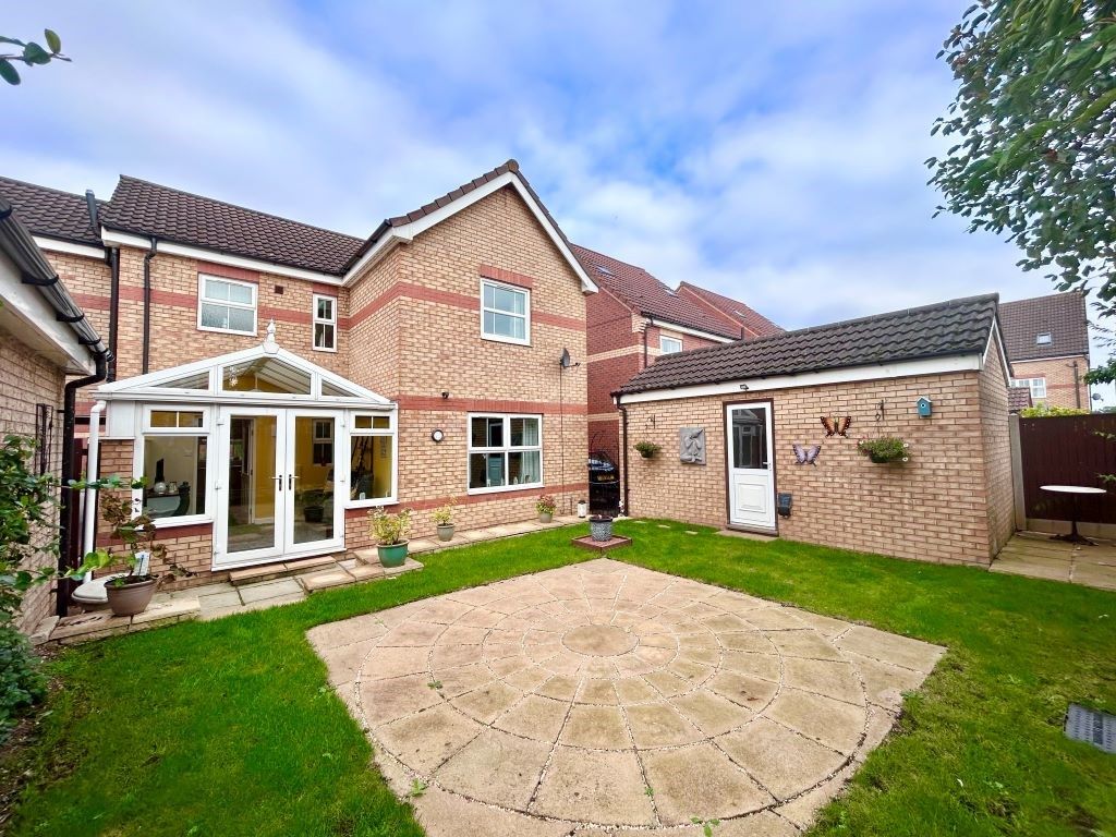 4 bed detached house for sale in Vulcan Mews, Auckley, Doncaster DN9, £249,950