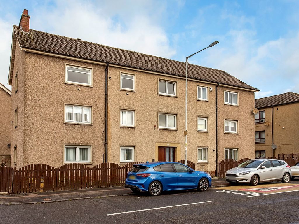 2 bed flat for sale in Greenfield Road, Hamilton ML3, £67,995