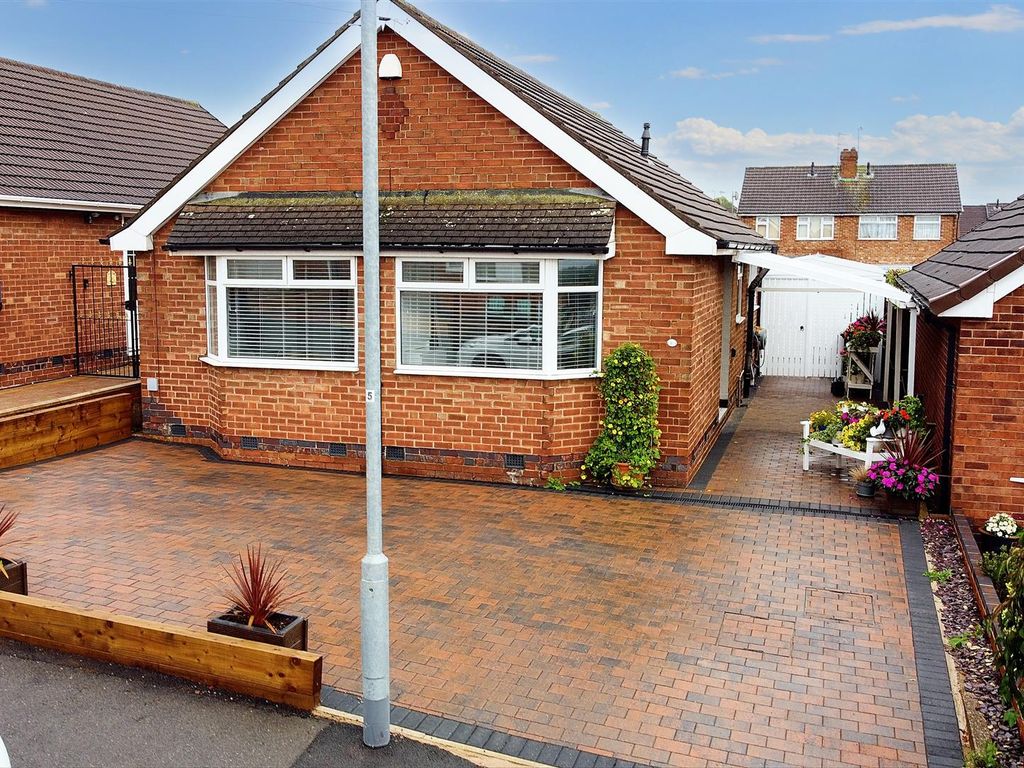 2 bed detached bungalow for sale in Seaburn Road, Toton, Beeston, Nottingham NG9, £319,995