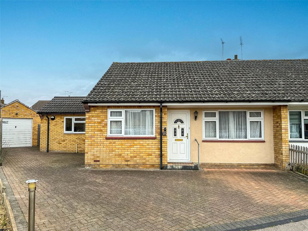2 bed bungalow for sale in Linden Close, Lawford, Manningtree, Essex CO11, £325,000