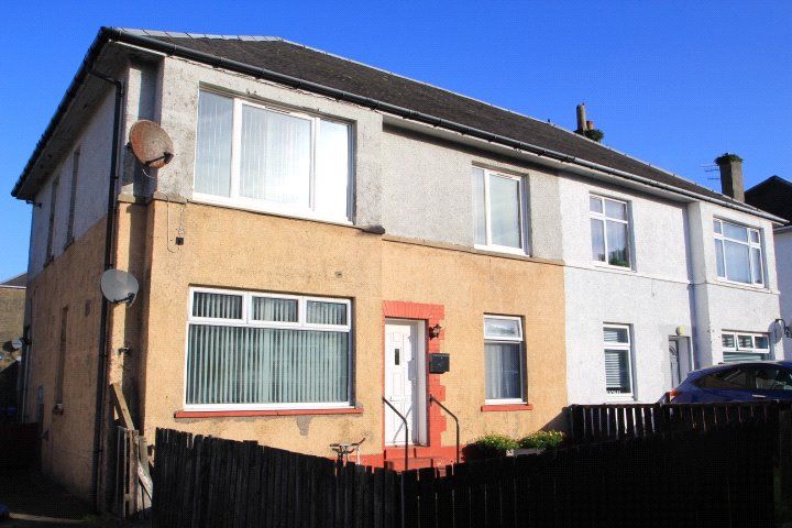 2 bed flat for sale in Kelvin Street, Largs, North Ayrshire KA30, £70,000