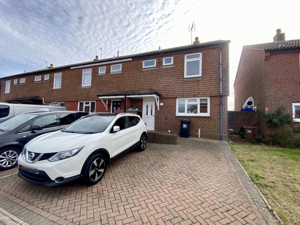 3 bed end terrace house for sale in Sorrel Drive, Eastbourne, East Sussex BN23, £260,000