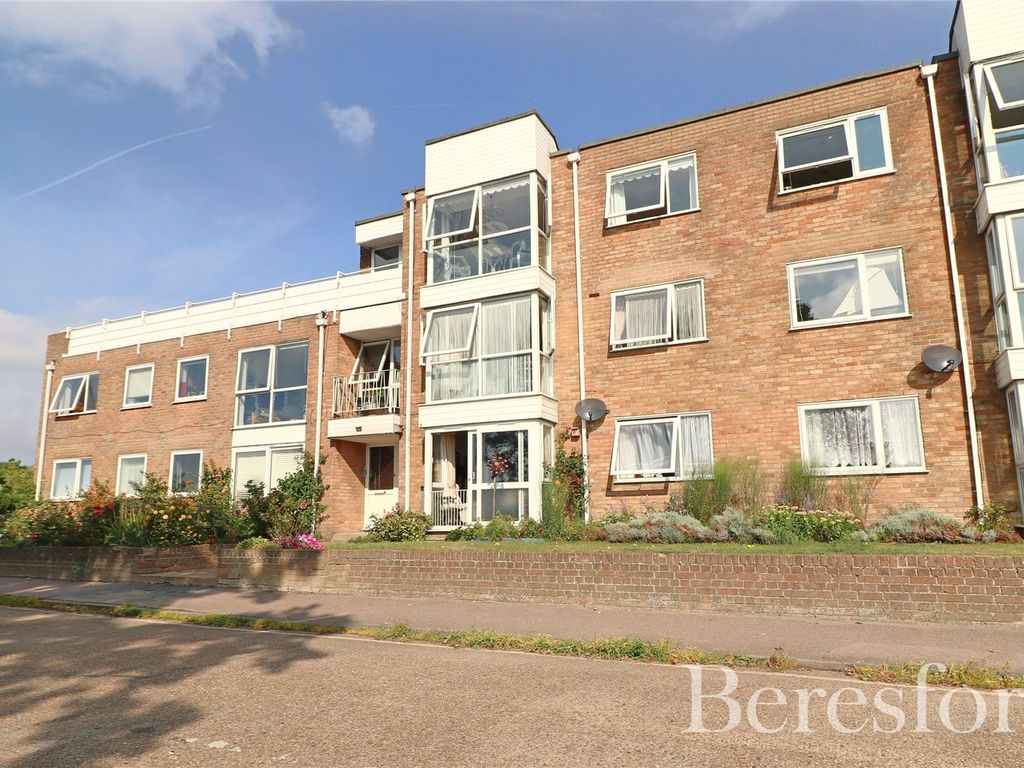 2 bed flat for sale in Victoria Esplanade, West Mersea CO5, £275,000