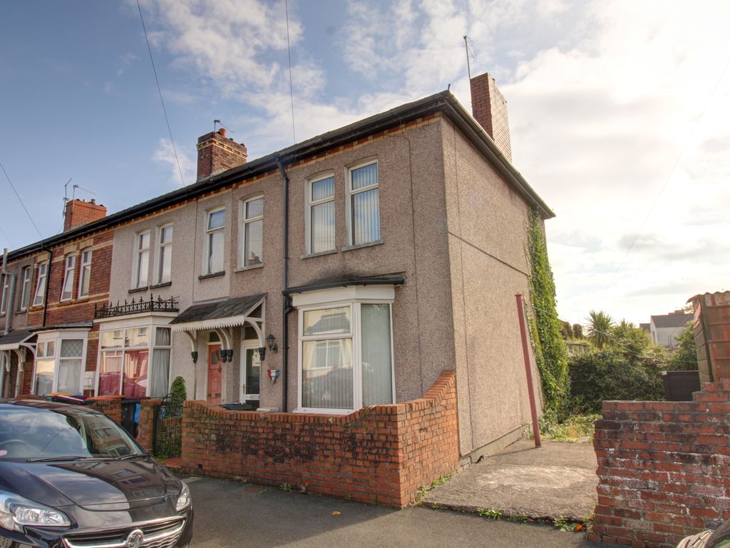 3 bed end terrace house for sale in Prospect Street, Newport NP20, £115,000