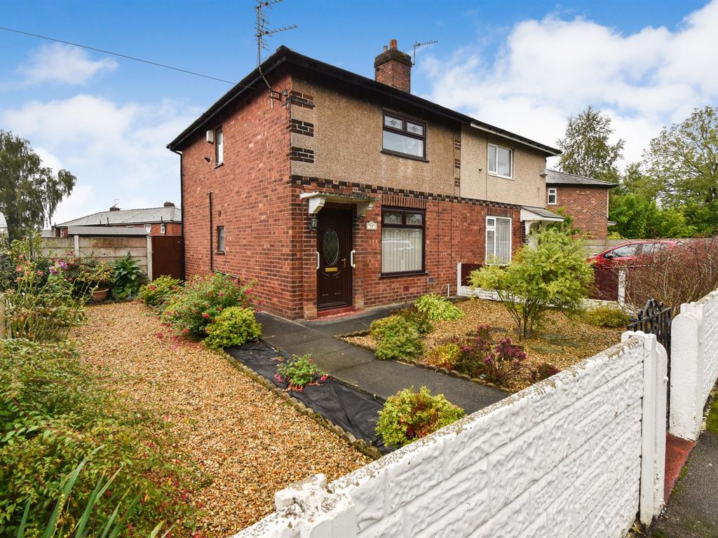 Property for sale in Car Bank Crescent, Atherton, Manchester M46, £120,000