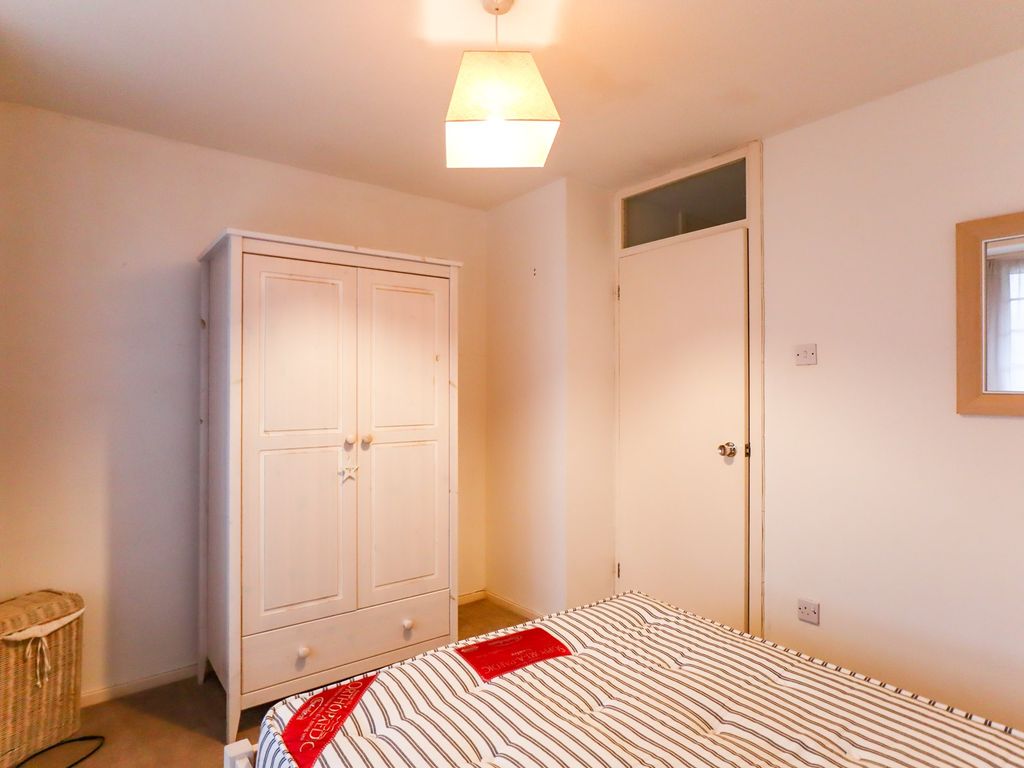 1 bed flat for sale in Cravells Road, Harpenden AL5, £235,000