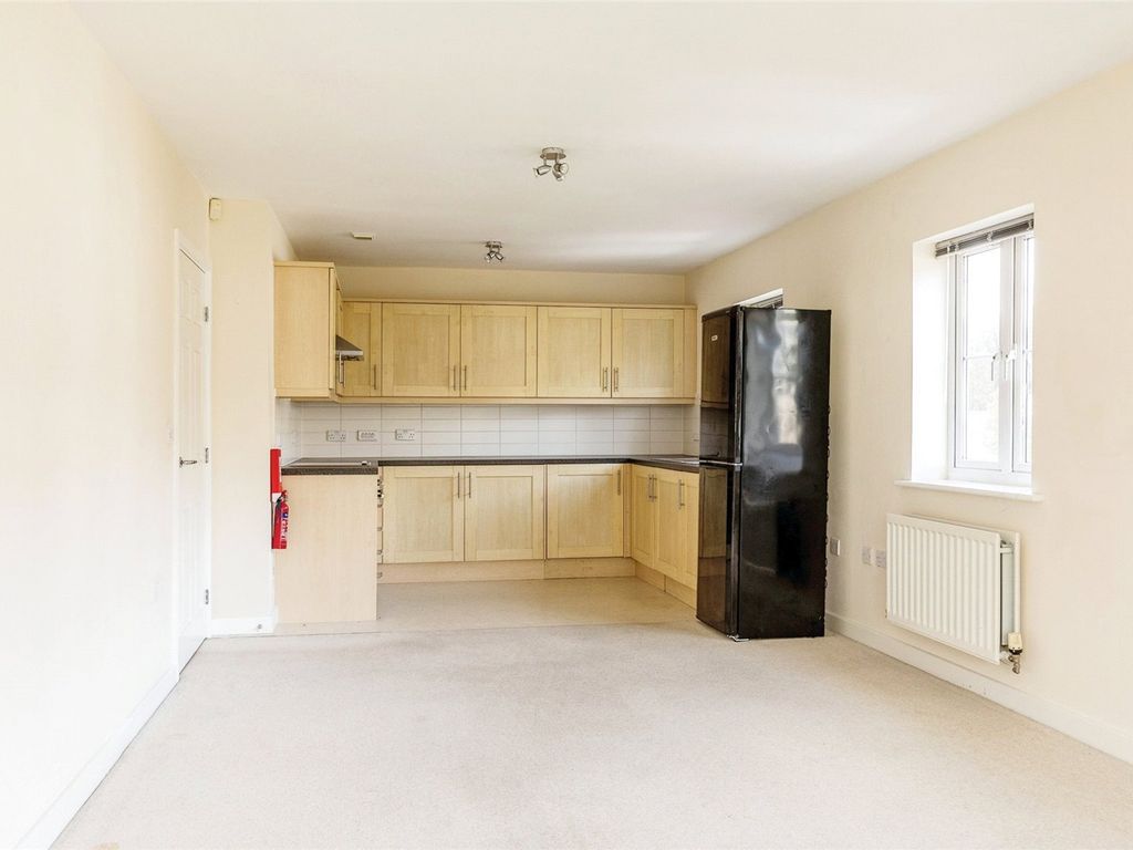 2 bed flat for sale in Eastcliff, Portishead, Bristol, Somerset BS20, £260,000