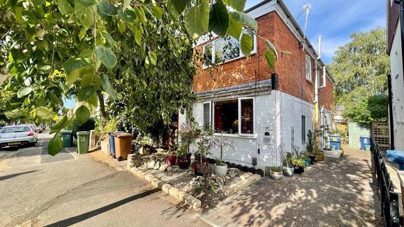 1 bed flat for sale in Stapleton Road, Headington, Oxford, Oxfordshire OX3, £249,995
