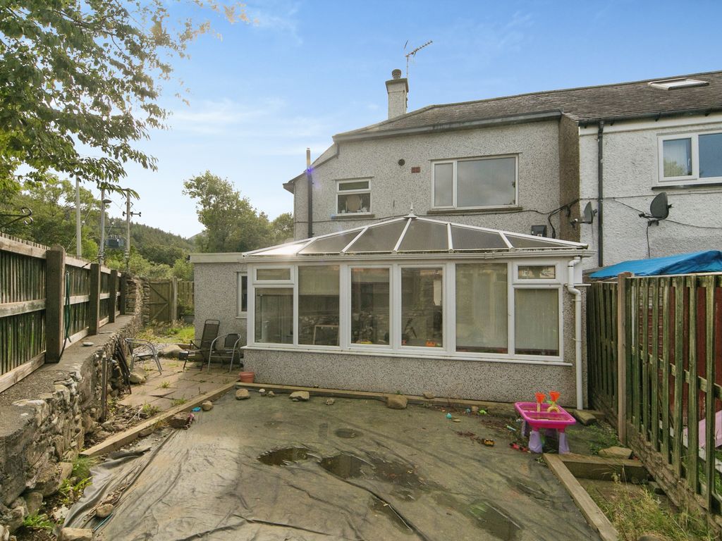 3 bed end terrace house for sale in Glanogwen, Bethesda, Bangor, Gwynedd LL57, £170,000