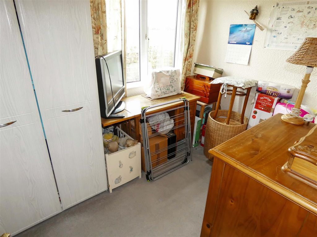 2 bed mobile/park home for sale in Maypole Lane, Yapton, Arundel BN18, £135,000