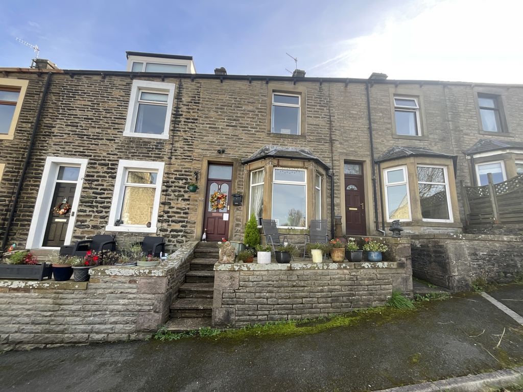3 bed terraced house for sale in James Street, Barnoldswick BB18, £180,000