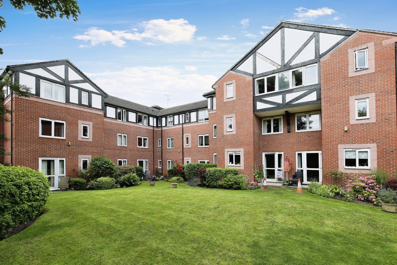 2 bed flat for sale in Weaver Court, Northwich CW9, £89,950