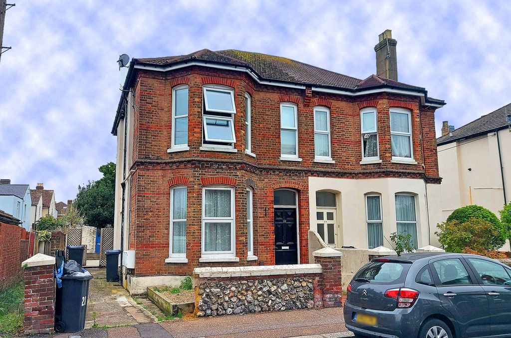 2 bed flat for sale in Upper High Street, Worthing BN11, £315,000