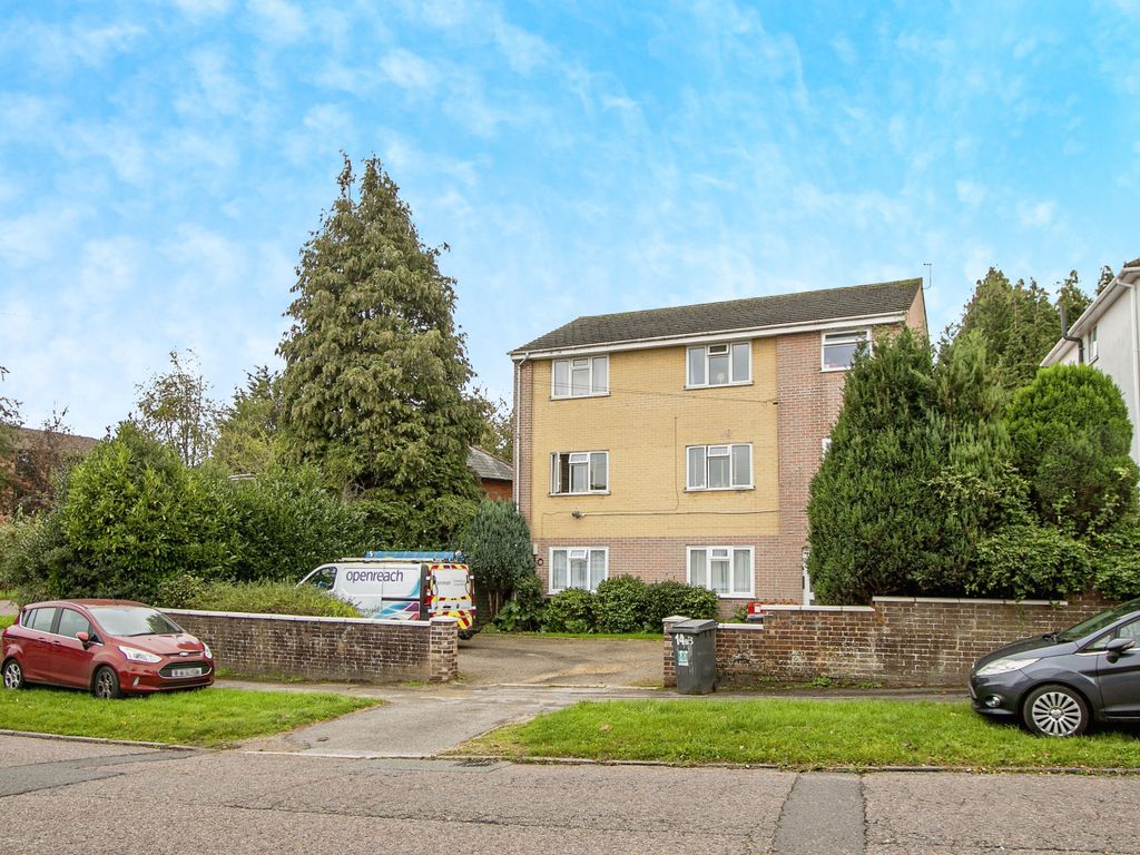 2 bed flat for sale in Moore Avenue, Kinson, Bournemouth BH11, £210,000