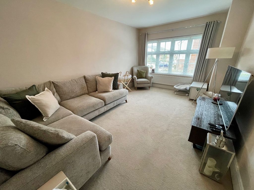 4 bed detached house for sale in Alltwen, Pontardawe, Swansea, West Glamorgan SA8, £335,000