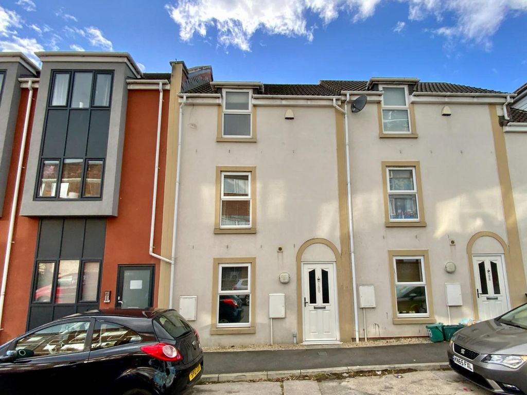 2 bed terraced house for sale in Moravian Road, Kingswood, Bristol BS15, £240,000