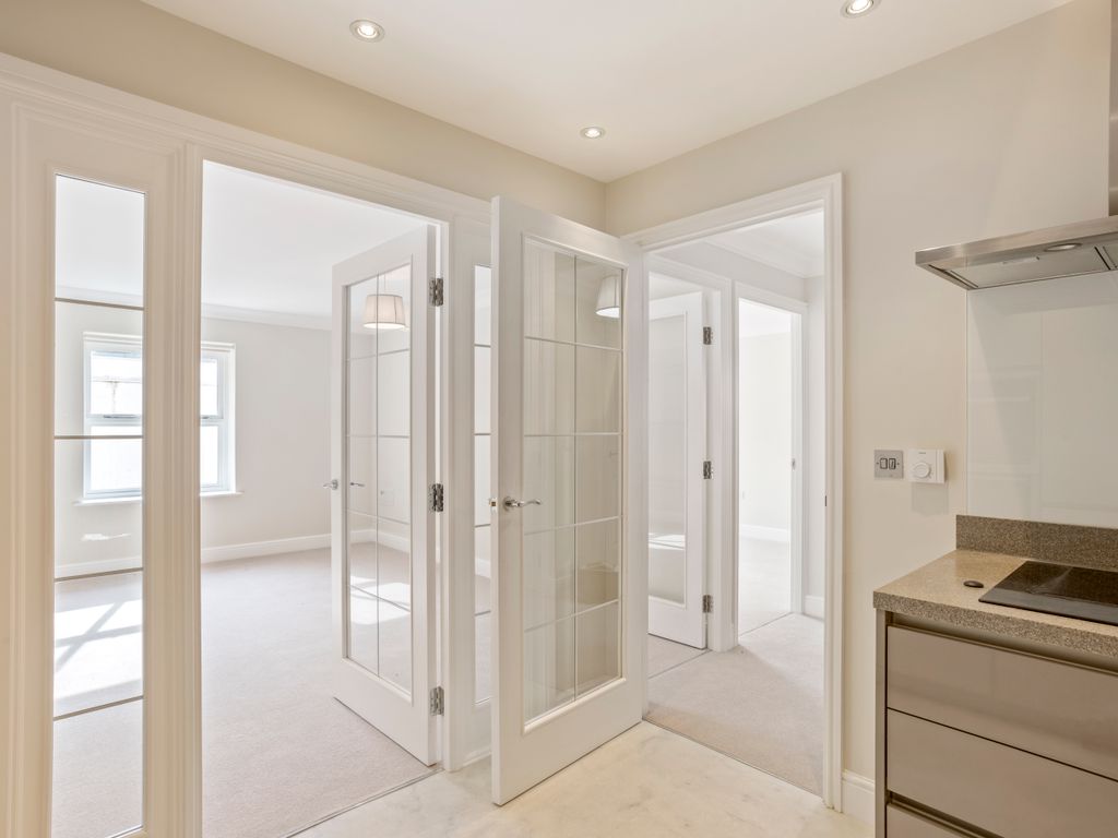 1 bed flat for sale in Inglewood House, Templeton Road, Kintbury RG17, £325,000