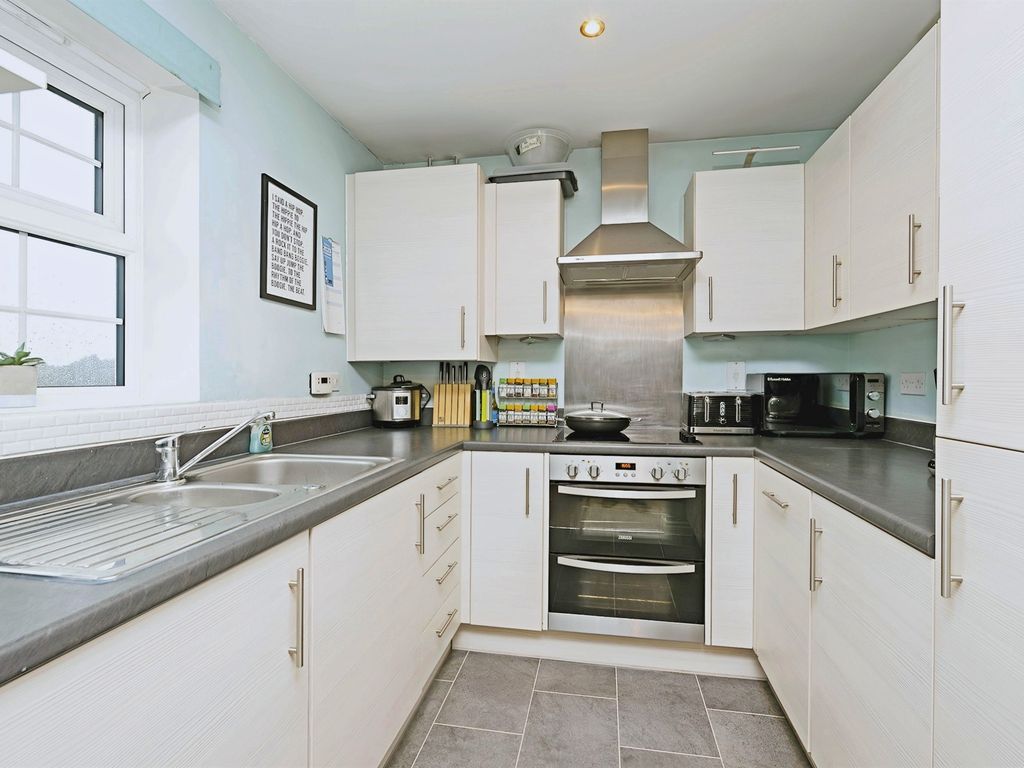2 bed flat for sale in Delphinium Court, Eynesbury, St. Neots PE19, £185,000