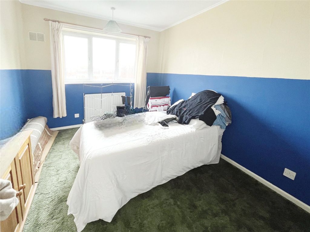 2 bed maisonette for sale in Church Way, Bedworth, Warwickshire CV12, £90,000