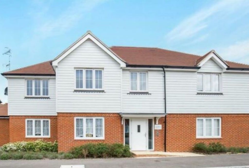 1 bed flat for sale in Kelmscott Way, Bognor Regis PO21, £200,000